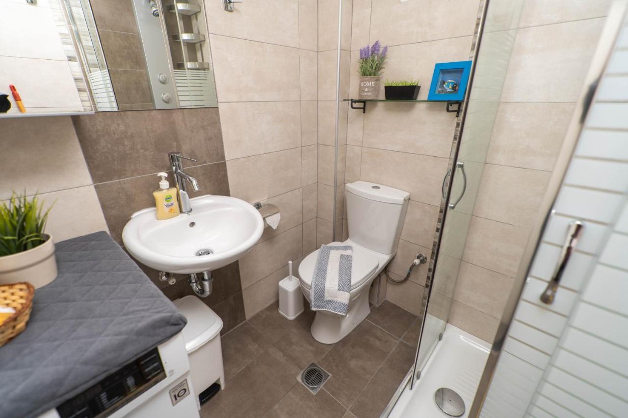 Blue Sea Relax Apartment 레팀노 외부 사진